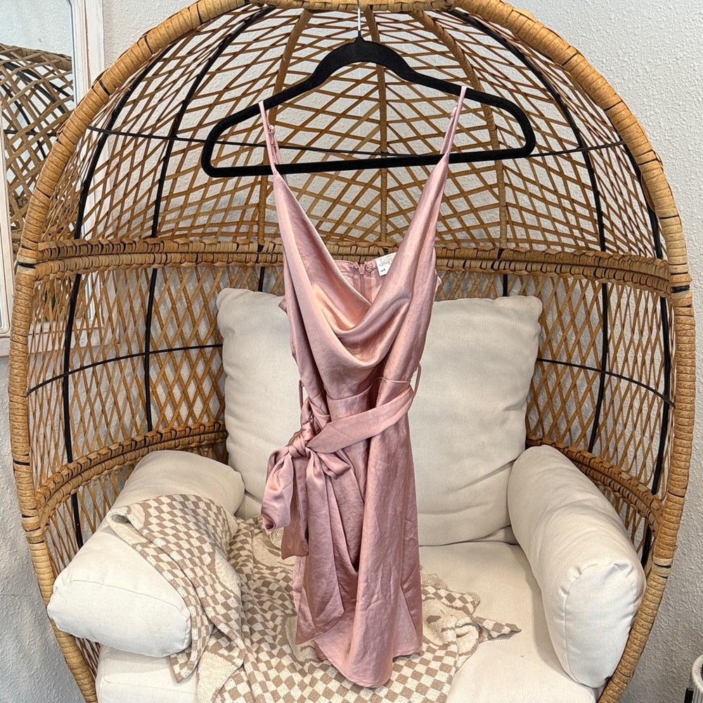 Selfie Leslie Pink Satin Tie Dress